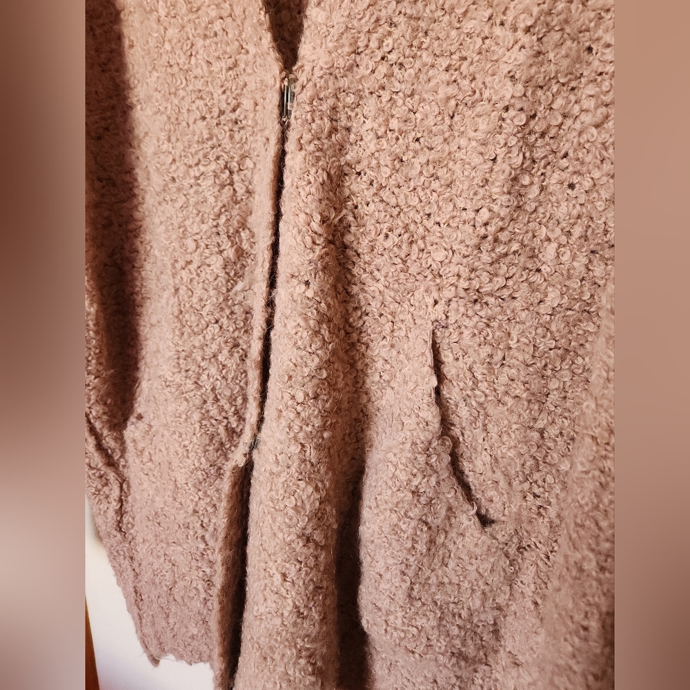 Free People Pink Boucle Oversized Snap Cardigan Size Medium - Picture 5 of 6